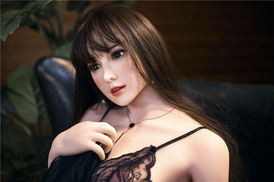 163cm Seksi Asyalı Bebek Uzun Siyah Saç Doğal Deri Siyah Denizli Elbiseler Orta Göğüsler
