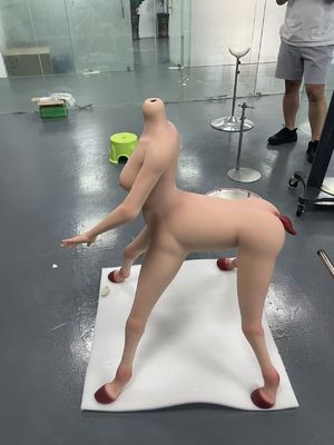 Siktiğimin kuklası Mutant dört ayaklı Kılıcın büyük poposu sapık mastürbasyon kuklası